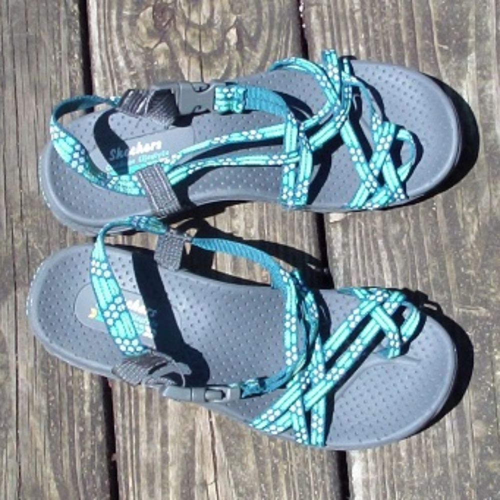 Skechers Women's Reggae-Loopy Sandals